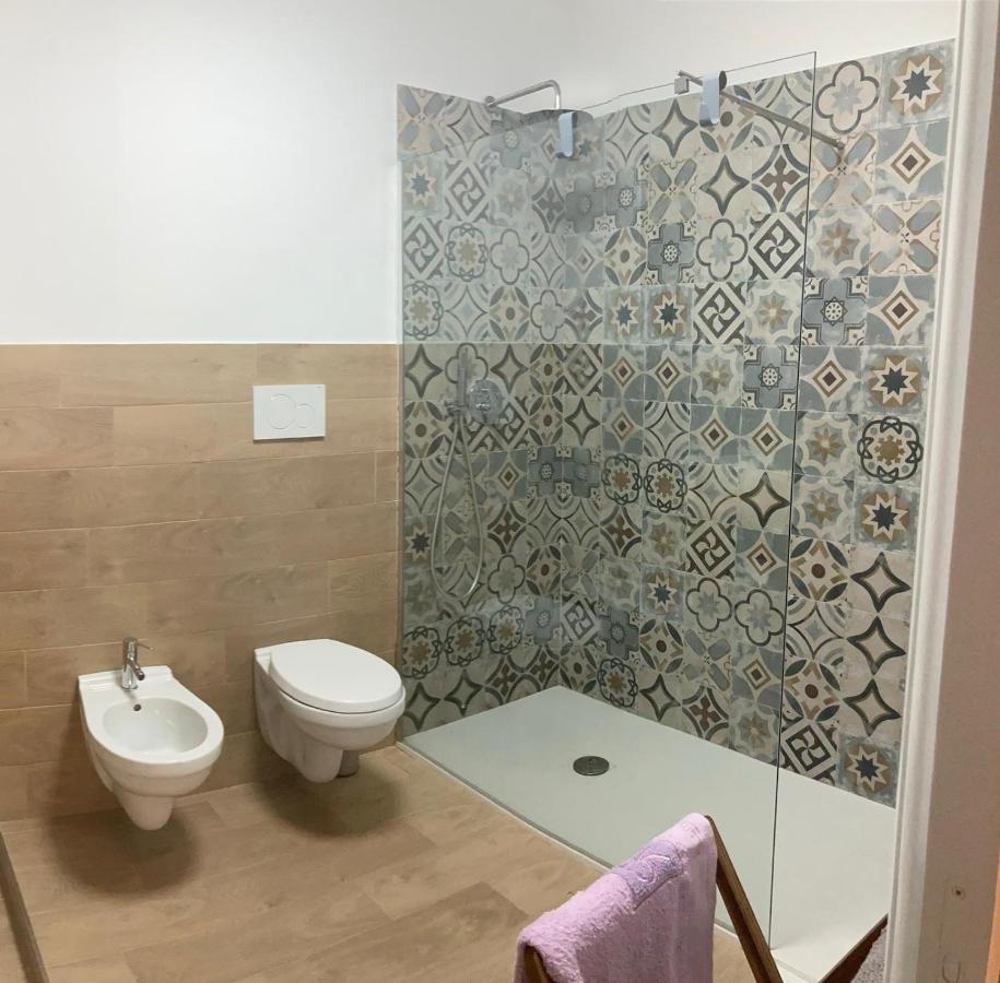 Wanderlust House Hotel Bari Exterior foto