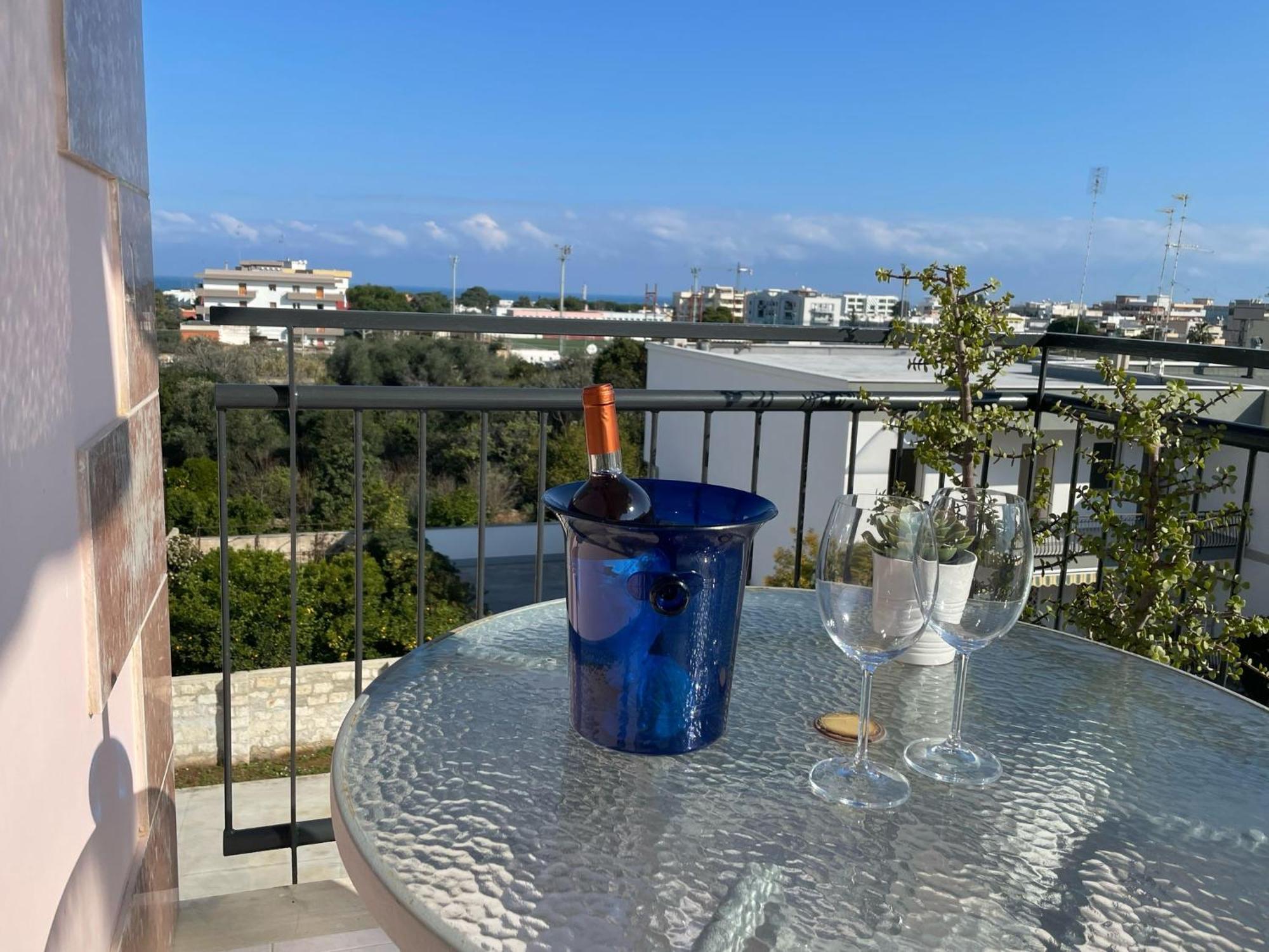 Wanderlust House Hotel Bari Exterior foto